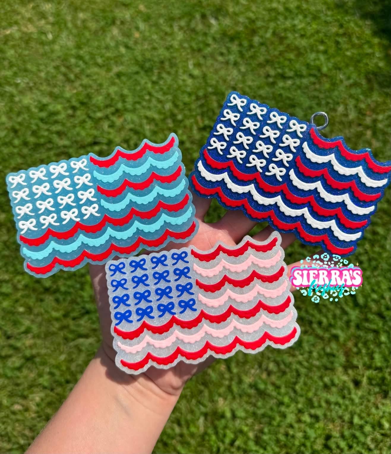 Bow Scalloped Flag