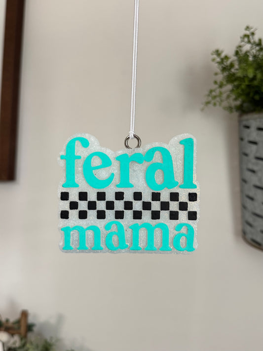 Feral mama