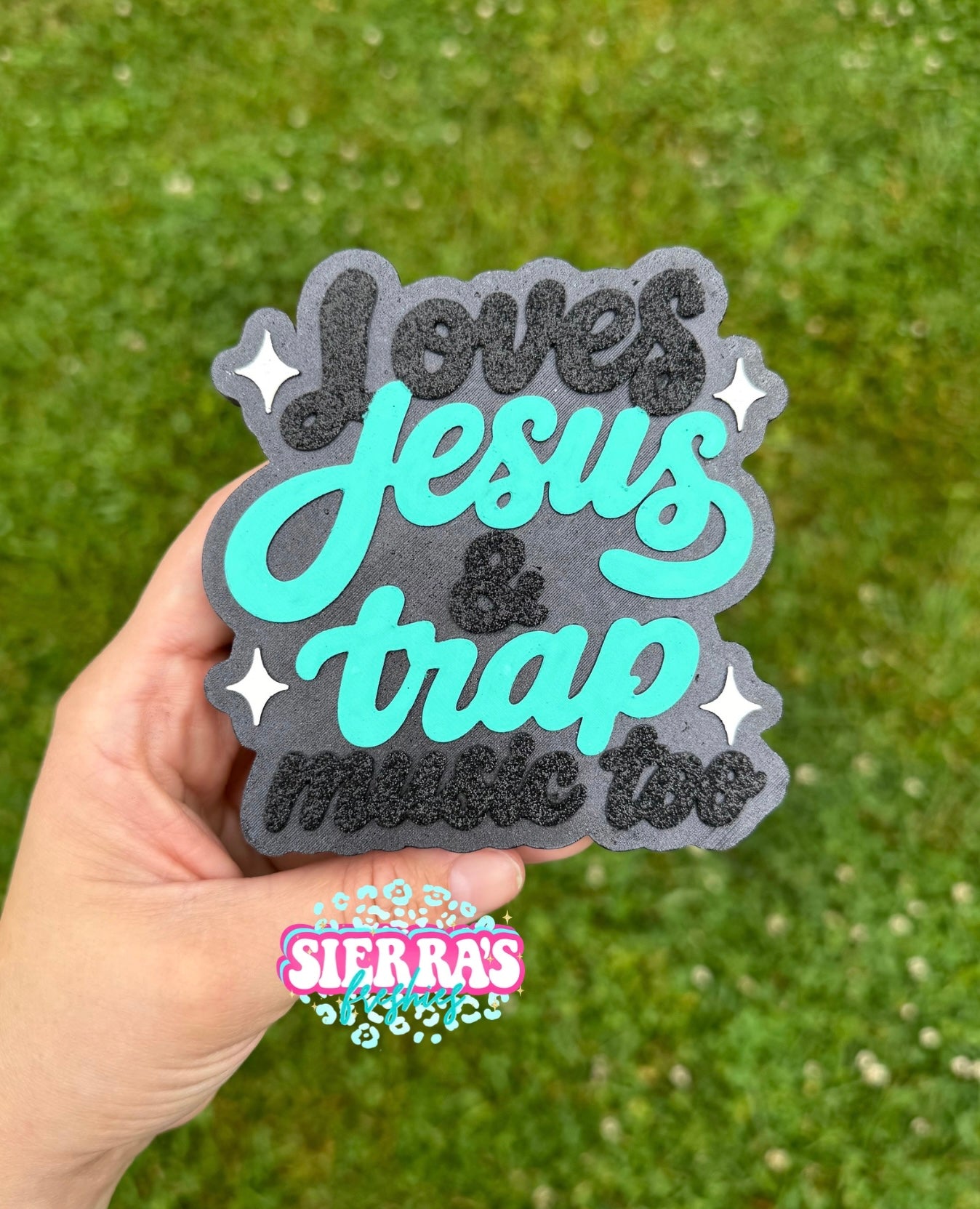 Loves Jesus & trap music