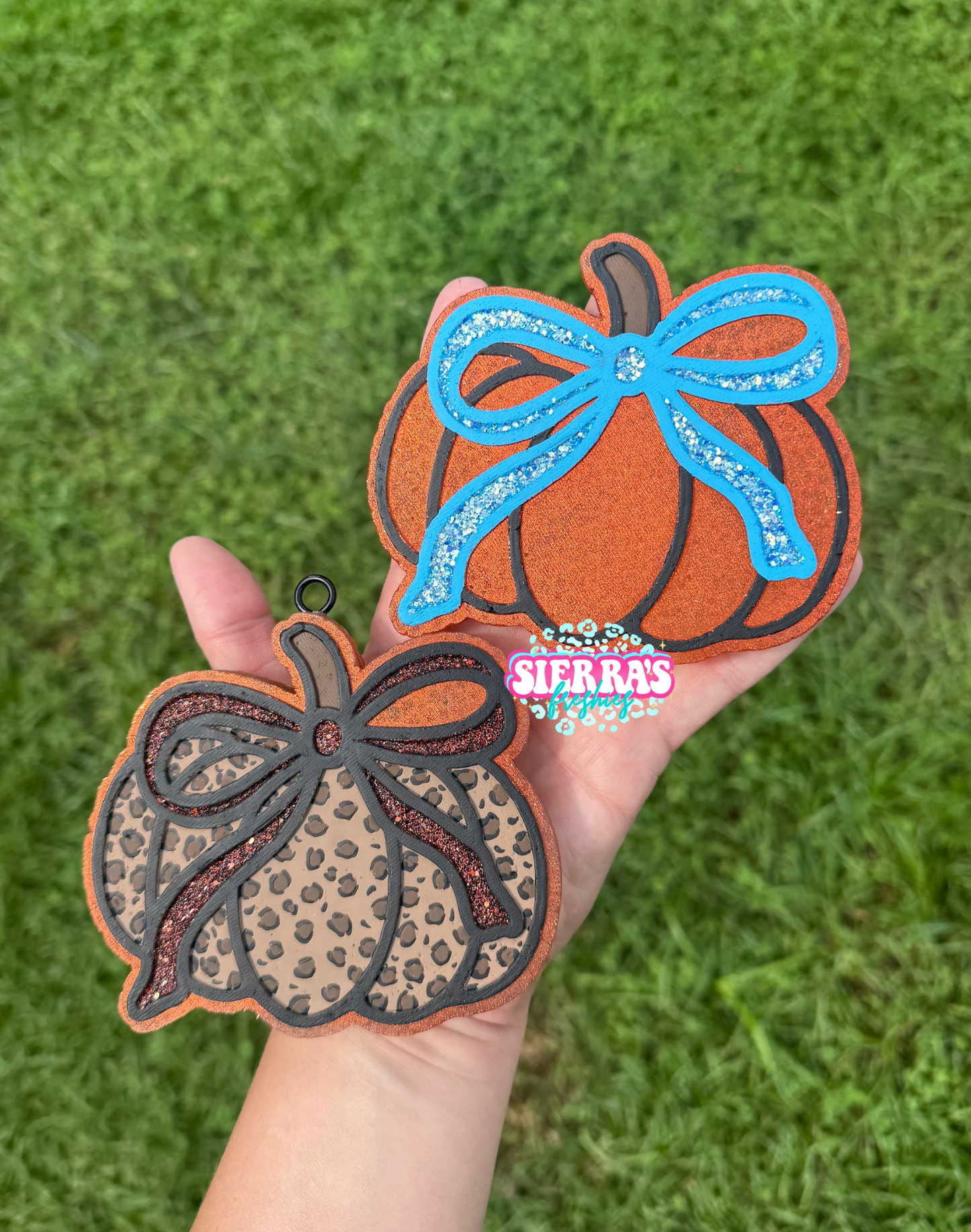 Pumpkin with bow